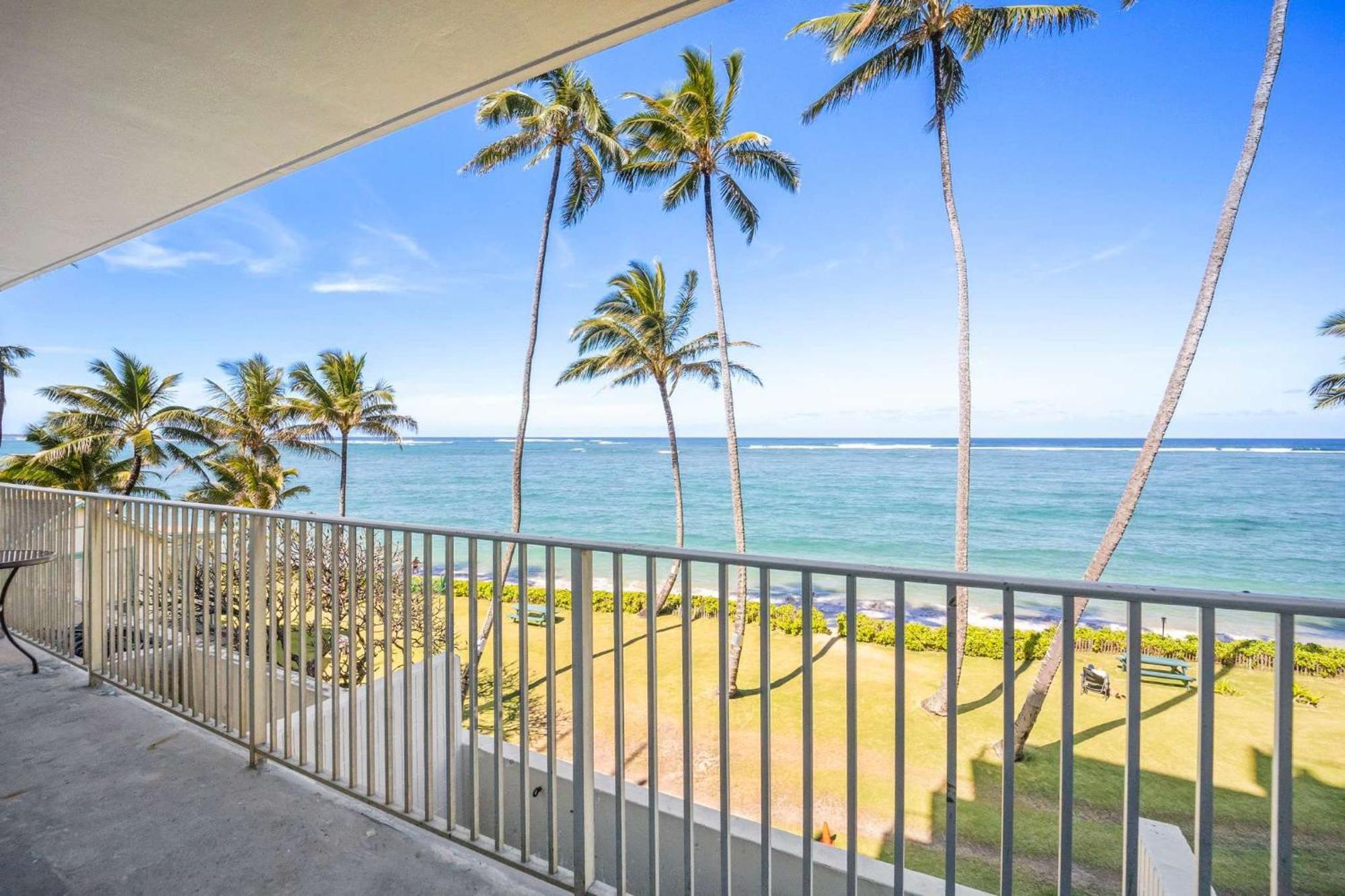 Beautiful Beachfront Condo Laie Exteriér fotografie